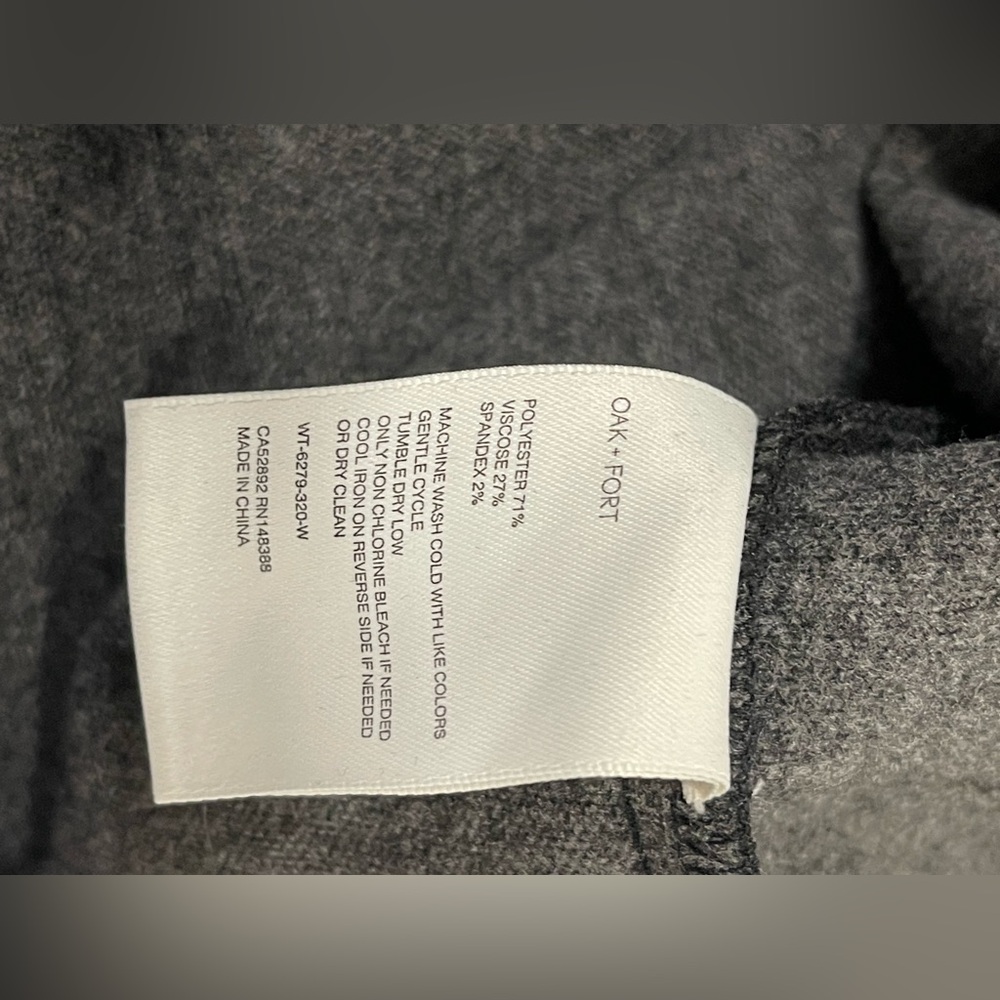 Sz.M- Oak+Fort V-Neck Long sleeve top - Picture 9 of 10